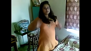 Indian Bhabhi Cheats With Office Colleague In Bed