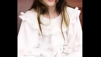 Cute Pink-haired Vtuber Princess Charms Viewers