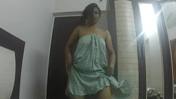 Horny Lily – Dirty Dance Moves