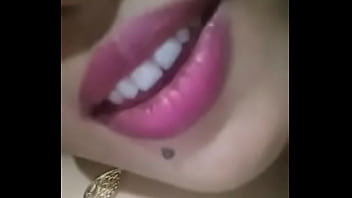 Indian Bhabhi Video Calls Boyfriend During Lockdown
