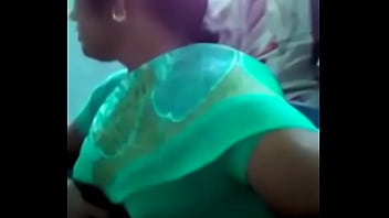 Tamil Girl Cleavage